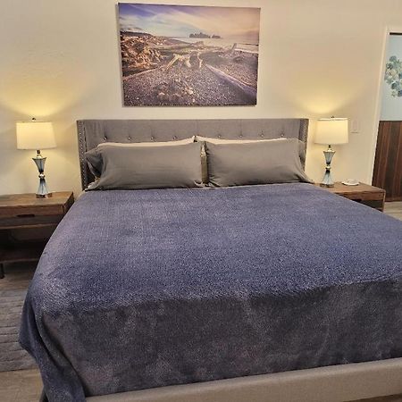 פורקס Misty Valley Inn מראה חיצוני תמונה
